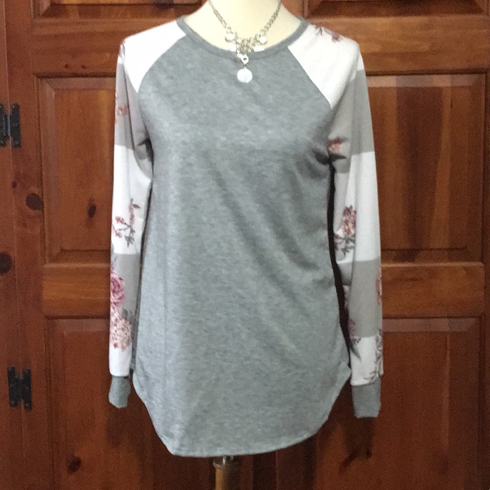 Last one everyday floral stripe top